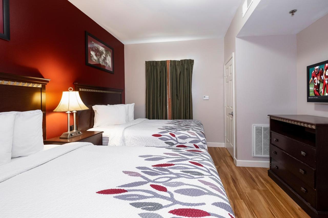 Red Roof Inn & Suites Уилсън Екстериор снимка